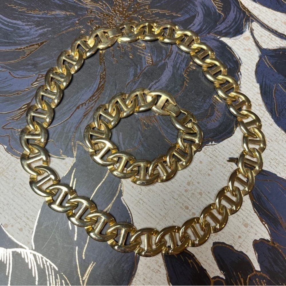 Vintage 1970s Chunky Gold Chain Necklace and Bracelet Set Unsigned D1
